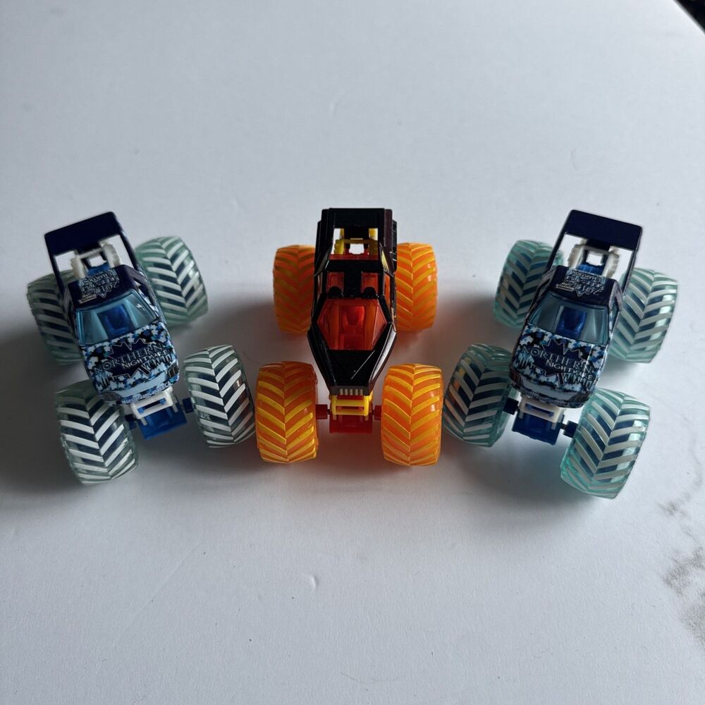 Monster Jam Fire Ice Lot of 3 Northern Nightmare Soldier Fortune Black Ops 1:64